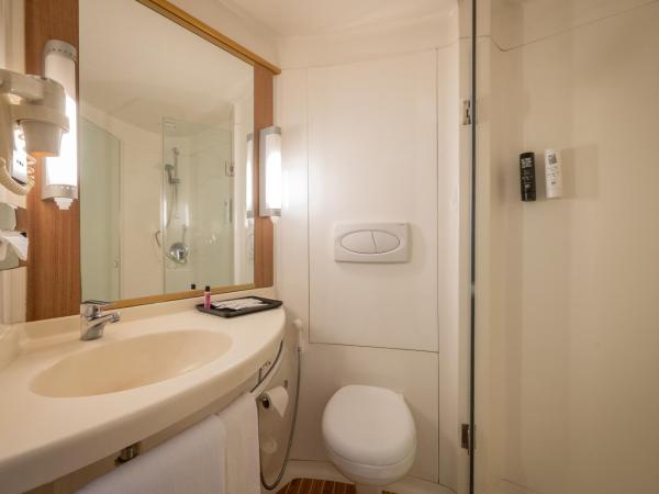 ibis New Delhi Aerocity - An Accor Brand : photo 4 de la chambre chambre standard lit queen-size