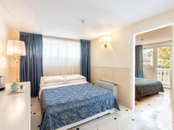 Hotel Baia Imperiale : photo 1 de la chambre chambre familiale