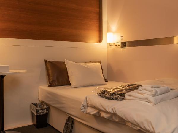 First Cabin Haneda Terminal 1 : photo 4 de la chambre cabine première classe - réservée aux hommes