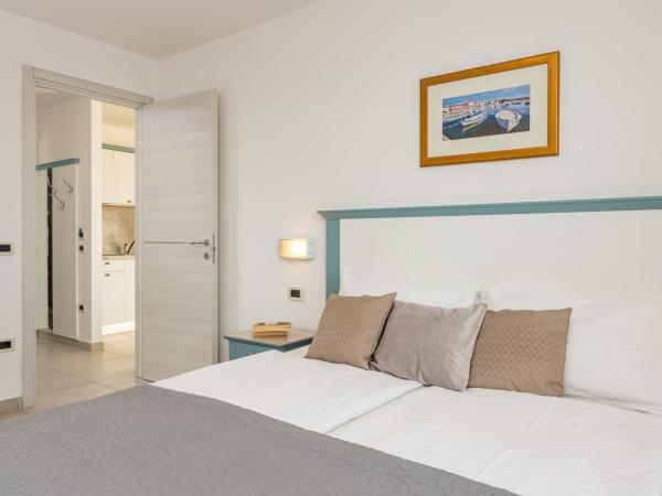 Residence Superior Del Mar : photo 6 de la chambre one-bedroom apartment with balcony (5 people)