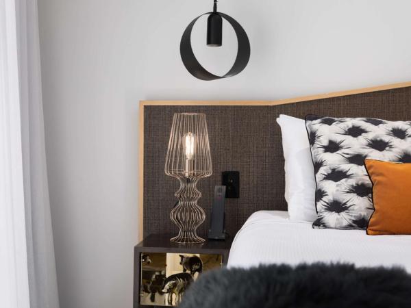 QT Wellington : photo 8 de la chambre chambre lit king-size qt harbour view