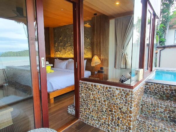 Sinae Phuket - SHA Extra Plus : photo 4 de la chambre villa studio lit king-size océan avec piscine privée