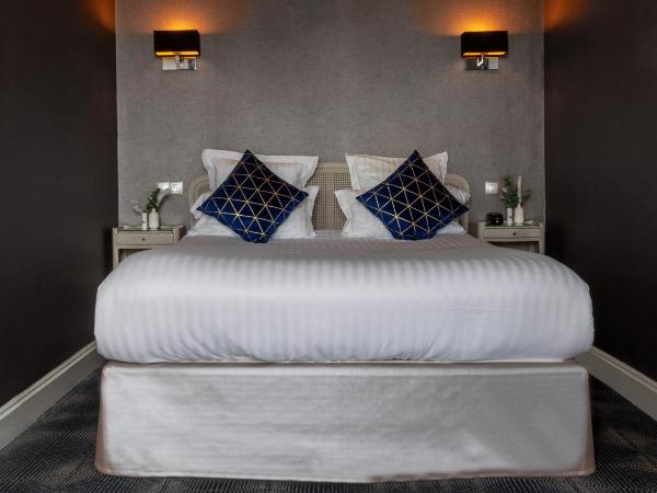 Grand Hotel De La Reine - Place Stanislas : photo 1 de la chambre chambre double deluxe - vue latérale sur rue