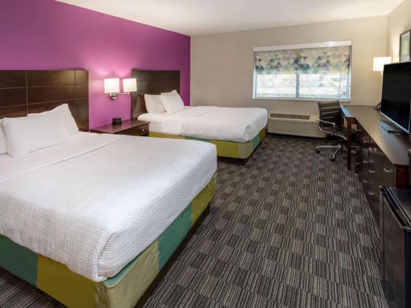 La Quinta by Wyndham Houston NW Brookhollow : photo 1 de la chambre chambre deluxe avec 2 lits doubles