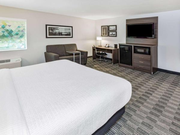 La Quinta by Wyndham Houston Southwest : photo 1 de la chambre chambre lit king-size exécutive