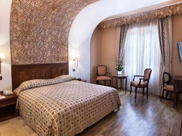 Grand Hotel Villa de France : photo 3 de la chambre chambre double supérieure