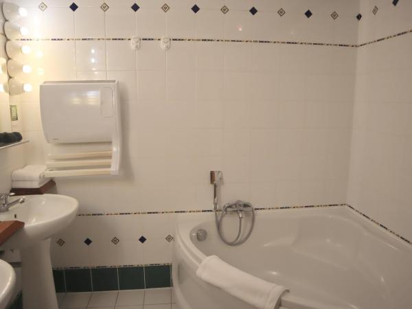 Chateau De La Caze : photo 3 de la chambre suite junior (maison de martine - annexe du château)