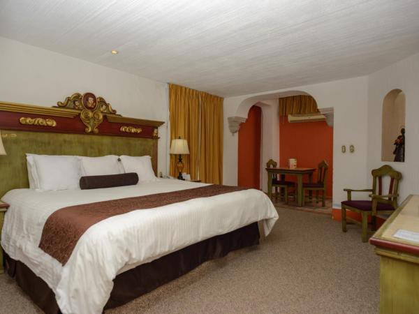 Howard Johnson by Wyndham Morelia Calle Real : photo 4 de la chambre suite lit king-size – non-fumeurs