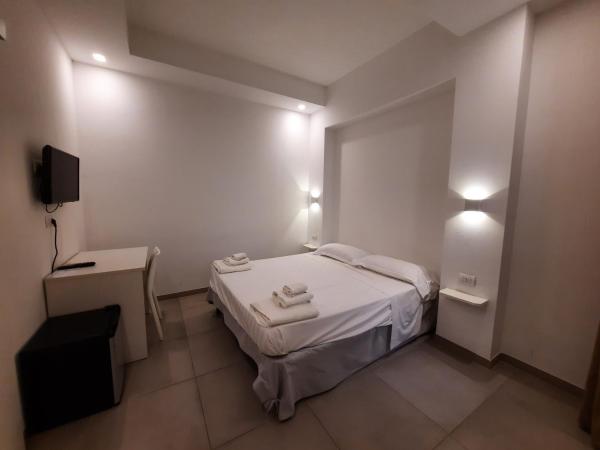 Antares Rooms and Suites : photo 7 de la chambre chambre double Économique