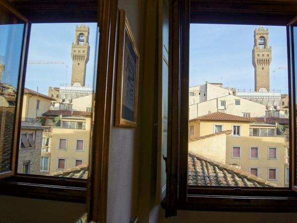 Relais Cavalcanti Guest House : photo 2 de la chambre chambre double supérieure avec vue