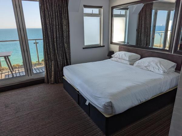 Suncliff Hotel - OCEANA COLLECTION : photo 2 de la chambre chambre double supérieure avec balcon - vue sur océan 
