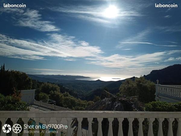 CHAMBRE VUE FEéRIQUE PANORAMIQUE CALME PISCINE XXL : photo 4 de la chambre chambre double - vue sur mer