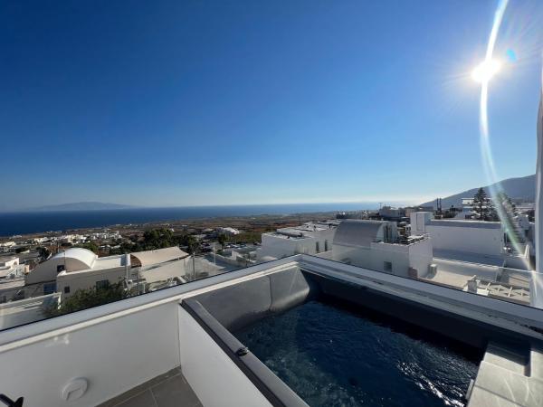 ArmonOia Suites : photo 9 de la chambre chambre double deluxe avec balcon - vue sur mer