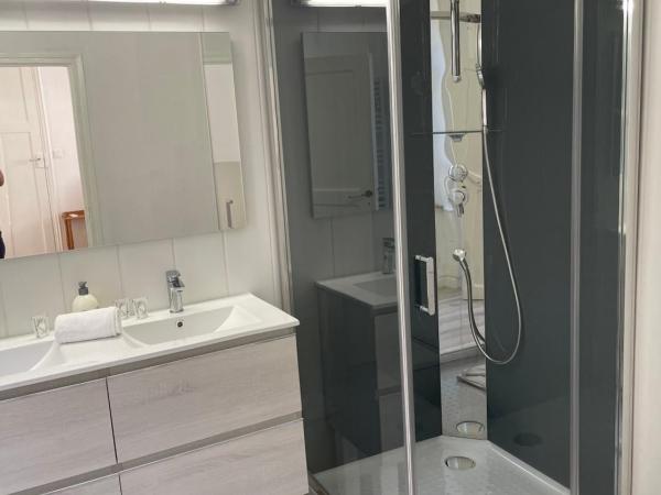 Maison du Cloitre Couvent des Carmes : photo 10 de la chambre appartement