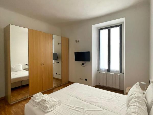Easy Milano - Rooms and Apartments Navigli : photo 2 de la chambre studio standard