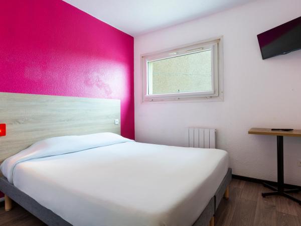 Hôtel F1 Reims Tinqueux : photo 7 de la chambre chambre avec 1 lit double et salle de bains