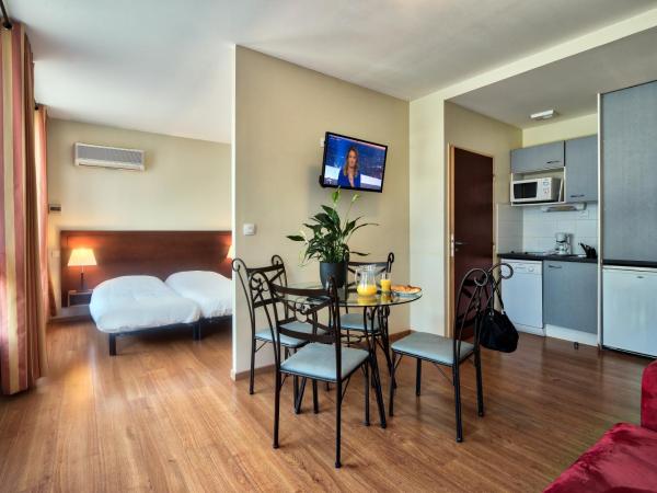 Zenitude Hôtel-Résidences Les Jardins de Lourdes : photo 1 de la chambre appartement supérieur (6 adultes)