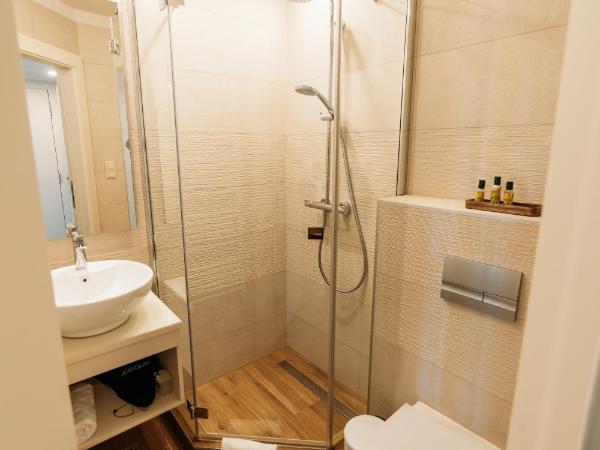 Lábasház Debrecen : photo 5 de la chambre chambre lit king-size