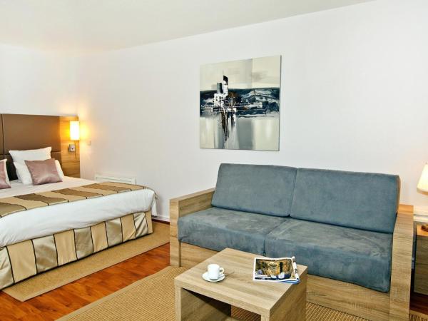 Séjours & Affaires Strasbourg Kleber : photo 5 de la chambre grand studio (3 adultes)