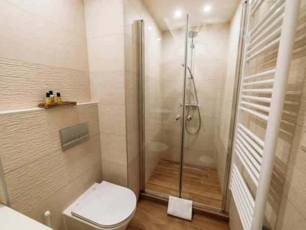 Lábasház Debrecen : photo 4 de la chambre chambre lit king-size