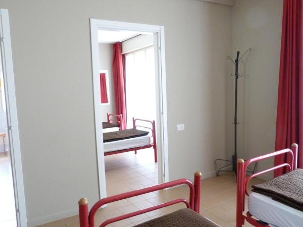 Ostello Torino : photo 3 de la chambre lit dans dortoir pour femmes de 4 lits