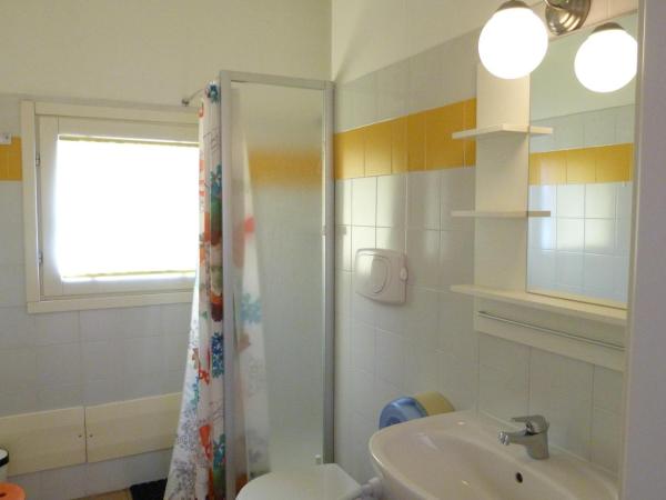 Ostello Torino : photo 1 de la chambre chambre quadruple avec salle de bains privative