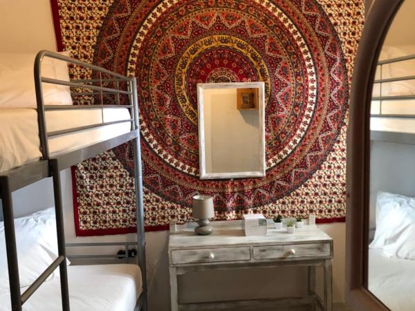 Rhodes Backpackers Boutique Hostel and Apartments : photo 7 de la chambre chambre lits jumeaux standard