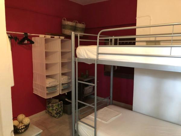 Rhodes Backpackers Boutique Hostel and Apartments : photo 1 de la chambre chambre lits jumeaux standard