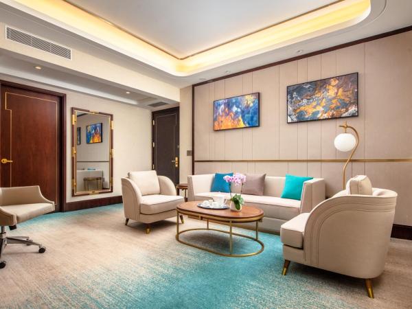 Blossom Hotel Houston : photo 3 de la chambre deluxe 2 kings two bedrooms suite