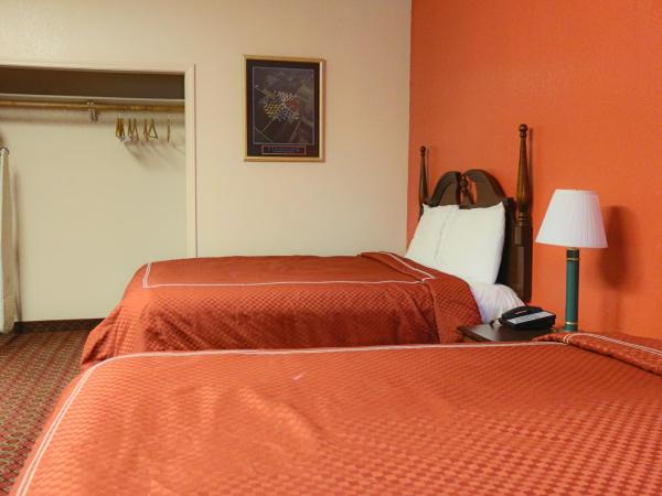 Americas Best Value Inn and Suites Houston FM 1960 : photo 9 de la chambre chambre avec 2 lits queen-size - fumeurs