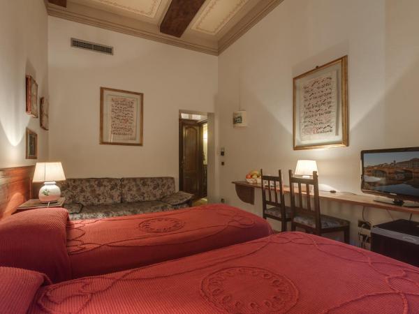 Guest House Morandi : photo 6 de la chambre chambre double ou lits jumeaux