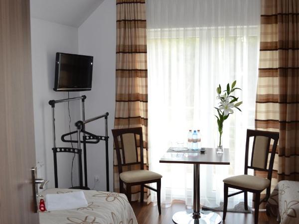 Kalinowy Sen : photo 9 de la chambre chambre double avec salle de bains commune