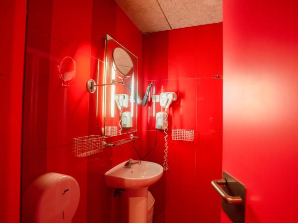 Urbany Hostel Barcelona : photo 7 de la chambre lit simple dans dortoir pour femmes