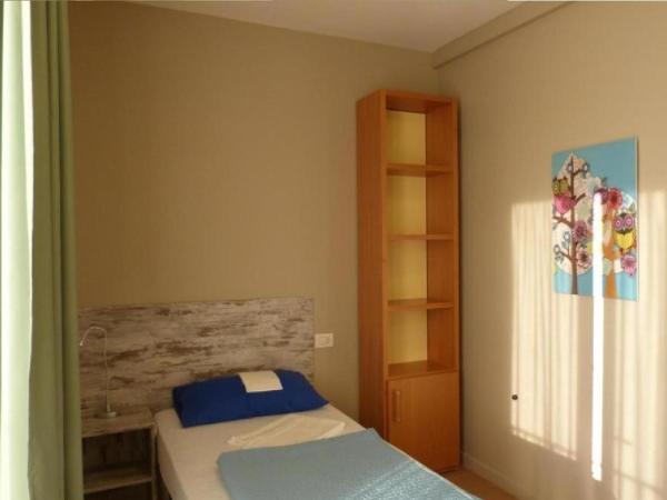 Ostello Torino : photo 4 de la chambre chambre simple avec salle de bains extérieure privative