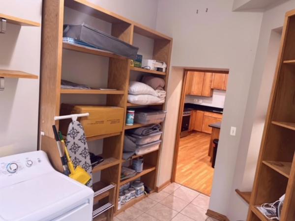 3BD/2BA in Historic Hyde Park Neighborhood w/ Parking Near University of Chicago : photo 2 de la chambre appartement