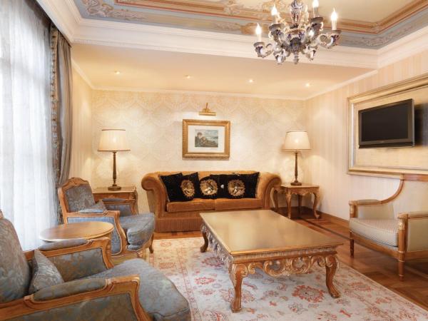 Crowne Plaza Istanbul - Old City, an IHG Hotel : photo 4 de la chambre suite 1 chambre lit king-size - non-fumeurs