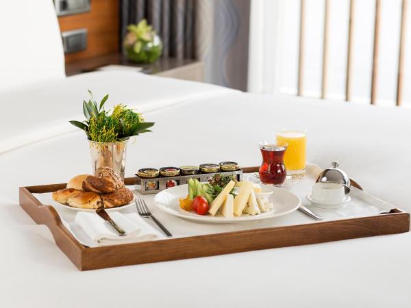 The Grand Tarabya Hotel : photo 1 de la chambre suite junior - vue sur jardin