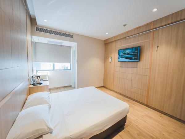 Hotel 81 Premier Star : photo 2 de la chambre chambre lit queen-size deluxe