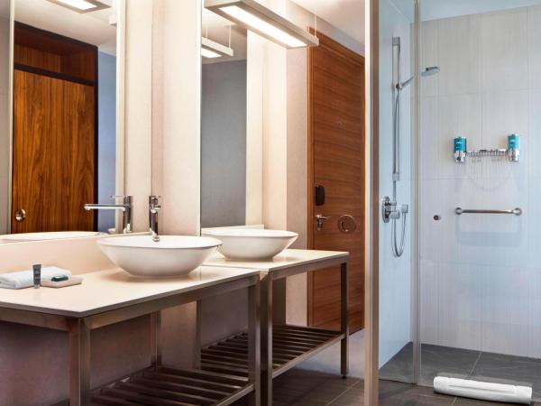 Aloft London Excel : photo 7 de la chambre chambre lit king-size aloft