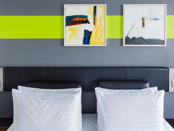 Center Hotels Arnarhvoll : photo 7 de la chambre chambre double - vue sur mer