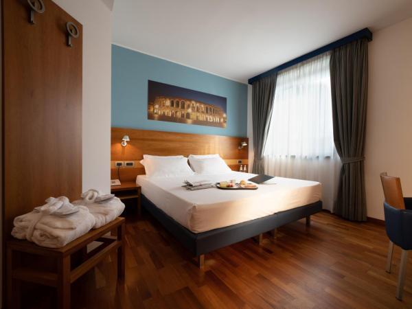 Best Western Hotel Fiera Verona : photo 6 de la chambre chambre lit king-size supérieur avec balcon - non-fumeurs