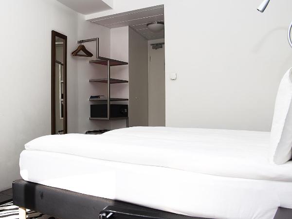 Center Hotels Arnarhvoll : photo 8 de la chambre chambre double - vue sur mer