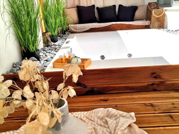 Atlantis Boutique City Hotel : photo 7 de la chambre suite avec jacuzzi