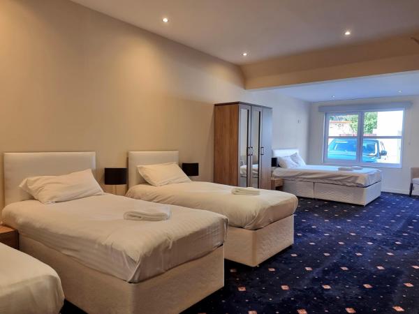 Park View House : photo 5 de la chambre chambre familiale avec salle de bains commune