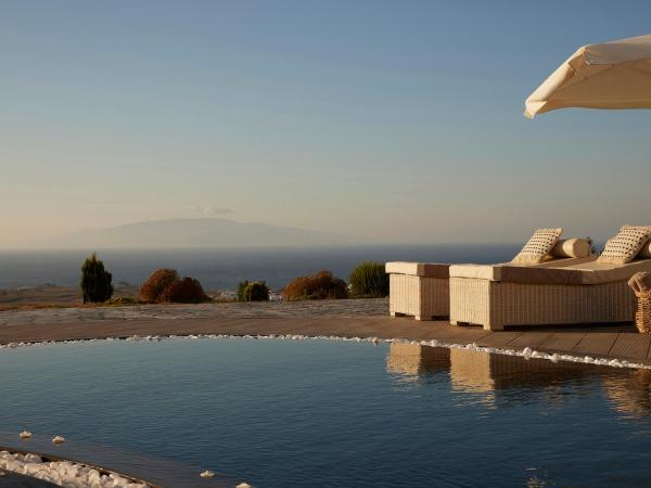 Danae Suites Santorini : photo 4 de la chambre villa lune de miel avec piscine privée - vue sur mer