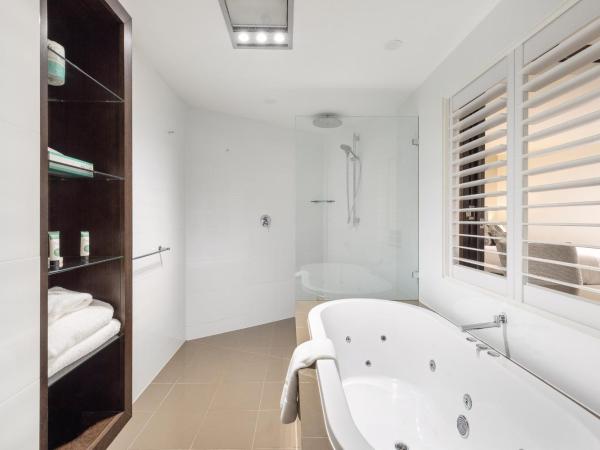 Rydges South Park Adelaide : photo 8 de la chambre suite spa de première catégorie