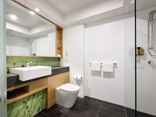 Holiday Inn Perth City Centre, an IHG Hotel : photo 3 de la chambre chambre standard avec 2 lits queen-size