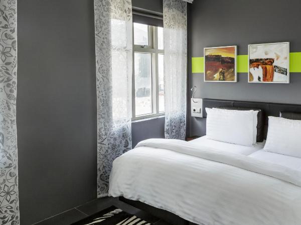 Center Hotels Arnarhvoll : photo 1 de la chambre chambre double deluxe - vue sur mer