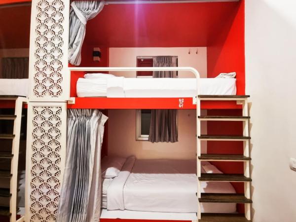 Ama Hostel Bangkok : photo 1 de la chambre dortoir mixte de 6 lits