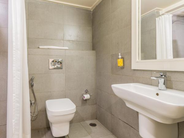 Bloom Hotel - HITEC City : photo 1 de la chambre chambre standard lit queen-size